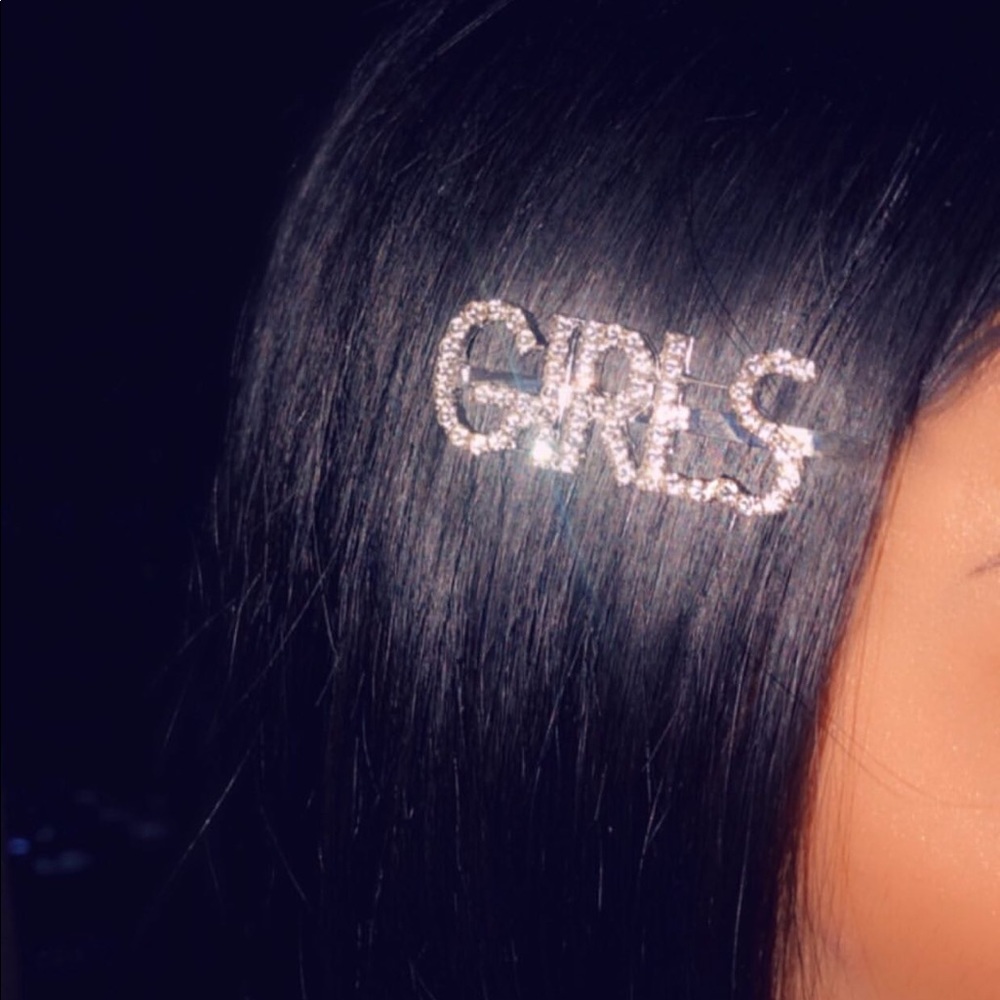 “Girls” hair pin